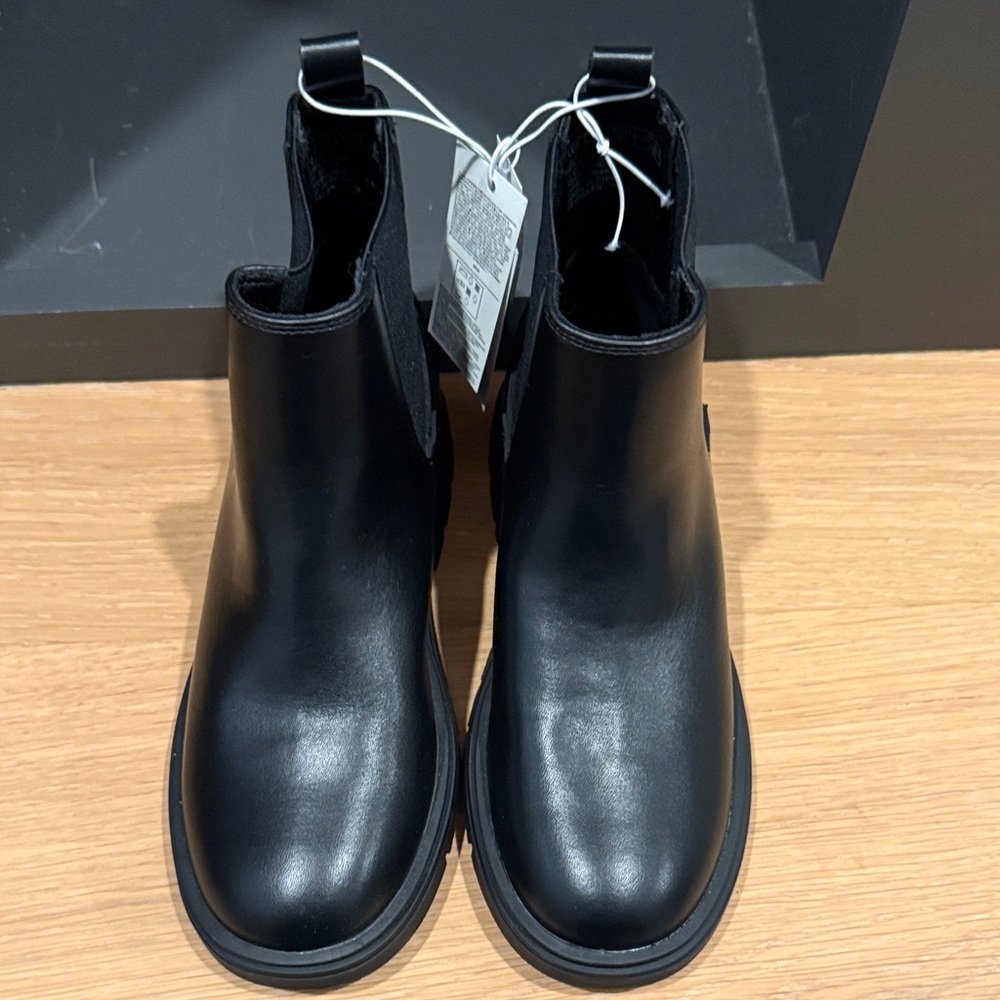 GAP Kids Chelsea Ankle Black Boots